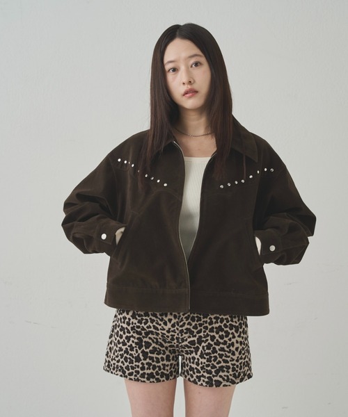 WHO'S WHO gallery(フーズフーギャラリー)の「SUEDE STUDDED BLOUSON/スウェードスタッズブルゾン(ブルゾン・レディース・ブラウン/キャメル・FREE)」の1枚目の写真