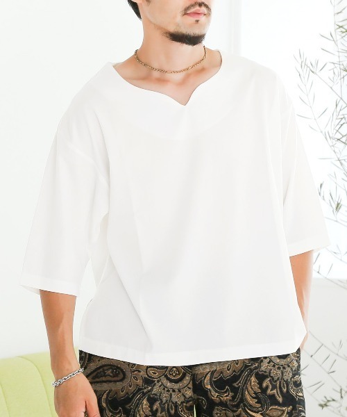 LUXSTYLE(ラグスタイル)の「キーネックリラックス半袖Tシャツ(Tシャツ/カットソー・メンズ・ホワイト/チャコールグレー/カーキ・L/M)」の2枚目の写真