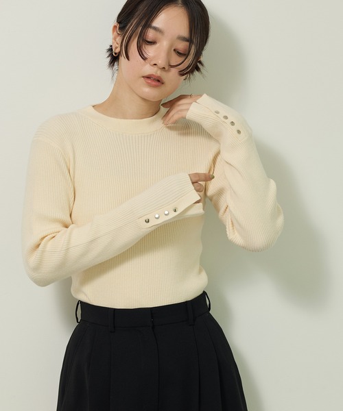Green　Parks（グリーンパークス）の「【WEB限定】 もちやわ袖口釦リブニットプルオーバー（ニット/セーター・レディース・ブラウン/レッド/ブラック/オフホワイト/グレー/ブルー・FREE）」の12枚目の写真