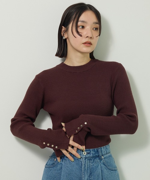 Green　Parks（グリーンパークス）の「【WEB限定】 もちやわ袖口釦リブニットプルオーバー（ニット/セーター・レディース・ブラウン/レッド/ブラック/オフホワイト/グレー/ブルー・FREE）」の18枚目の写真