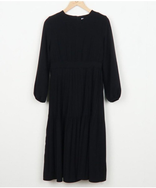 メゾンドアール　maison de r シャンブレープリーツワンピース　新品 メゾンドアール maison de r シャンブレープリーツワンピース 新品