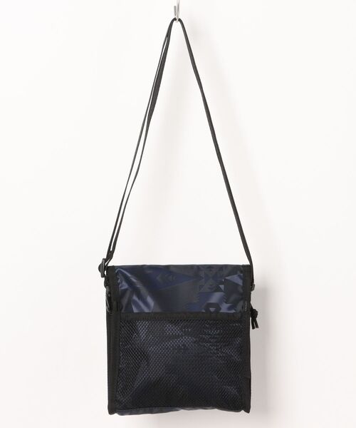 NEW ERA（ニューエラ）の「【NEW ERA/ニューエラ】SQUARE NECK POUCH PENDLETON（ショルダーバッグ・メンズ・ブラック・FREE）」の4枚目の写真