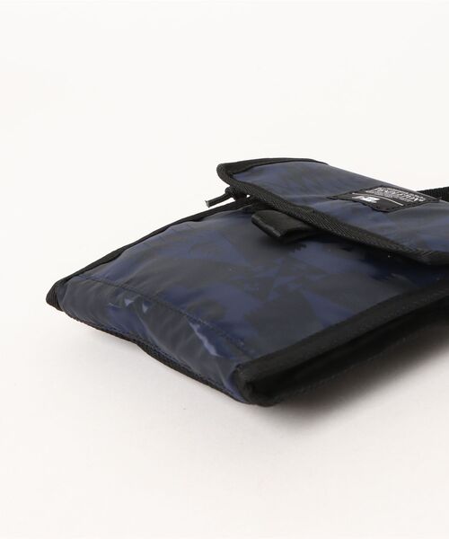 NEW ERA（ニューエラ）の「【NEW ERA/ニューエラ】SQUARE NECK POUCH PENDLETON（ショルダーバッグ・メンズ・ブラック・FREE）」の5枚目の写真