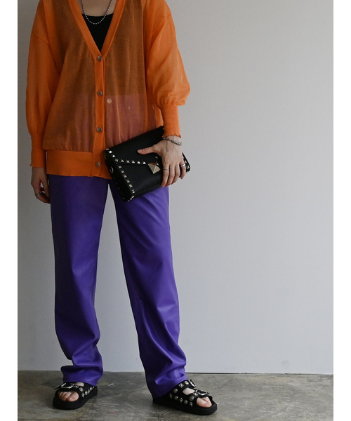 ABAHOUSE(アバハウス)の「【cheek/チーク】studs shoulder/ショルダーバッグ/クラッチバッグ/ユニセックス【WEB限定】(ショルダーバッグ・メンズ・グレー/ブラック/キャメル・フリー)」の2枚目の写真
