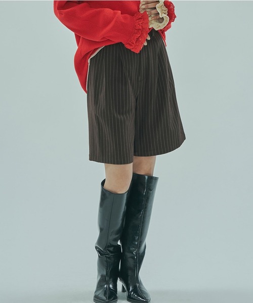 ROSE BUD(ローズバッド)の「DOUBLE TUCK SHORT(その他パンツ・レディース・グレー/ブラウン・M/S)」の2枚目の写真