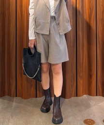DOUBLE TUCK SHORT