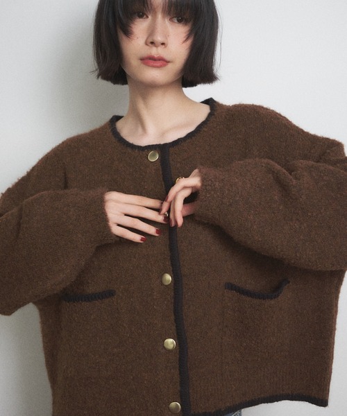 Shelly island（シェリーアイランド）の「配色メタルボタンブークレカーディガン（カーディガン/ボレロ・レディース・ブラック/グレー/ブラウン・FREE）」の7枚目の写真