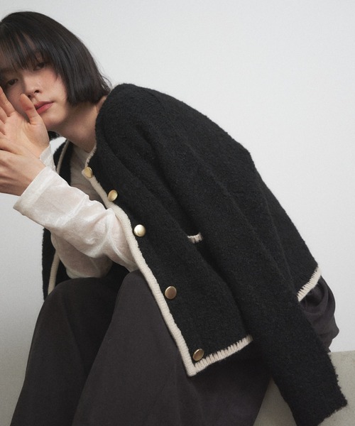 Shelly island（シェリーアイランド）の「配色メタルボタンブークレカーディガン（カーディガン/ボレロ・レディース・ブラック/グレー/ブラウン・FREE）」の17枚目の写真