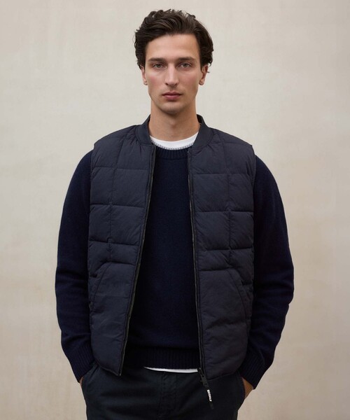 ECOALF(エコアルフ)の「LISTER リバーシブル ベスト / LISTER VEST MAN(ベスト・メンズ・レッド系その他3/ネイビー・S/M)」の2枚目の写真