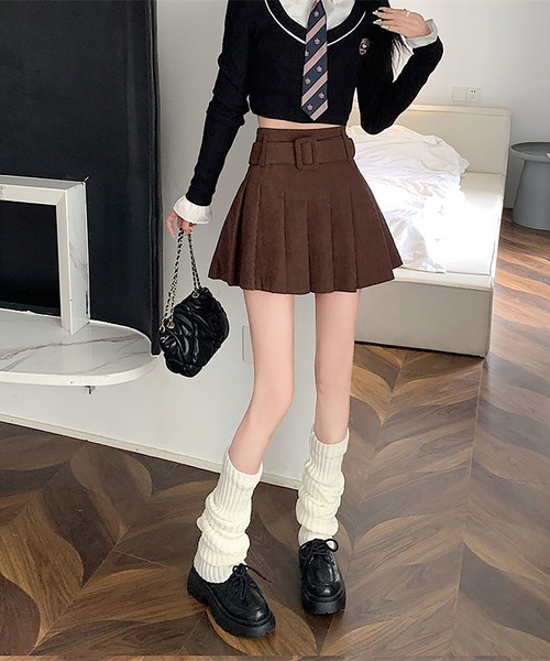 NinaetLina（ニナエリナ）の「ウエスト ベルト プリーツ コーデュロイ ミニスカート（スカート・レディース・アイボリー/ブラウン/ブラック・M/L）」の16枚目の写真