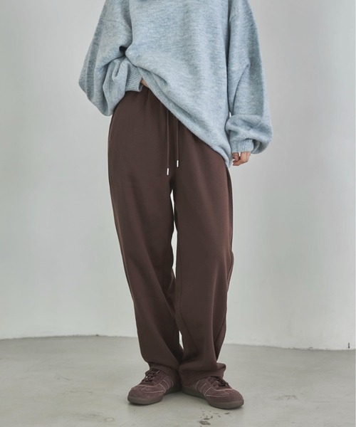 feepur(フェピュール)の「裏起毛カーブスウェットパンツ(スウェットパンツ・レディース・ブラック/ブラウン/杢グレー/オートミール・SMALL/MEDIUM)」の3枚目の写真