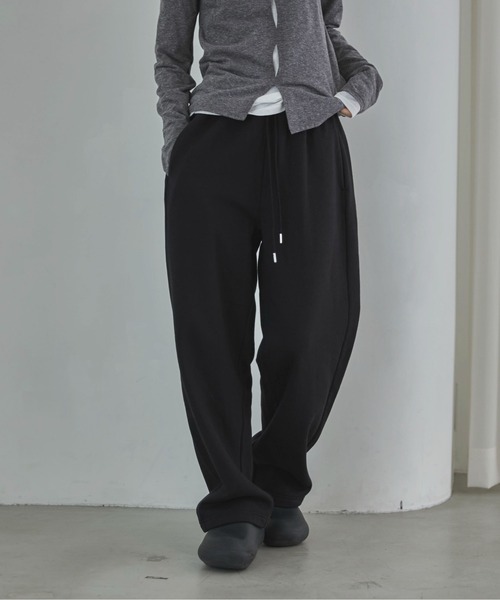 feepur(フェピュール)の「裏起毛カーブスウェットパンツ(スウェットパンツ・レディース・ブラック/ブラウン/杢グレー/オートミール・SMALL/MEDIUM)」の13枚目の写真