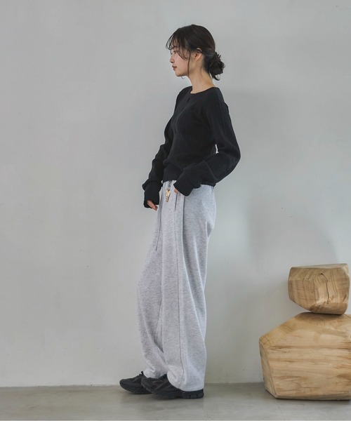 feepur(フェピュール)の「裏起毛カーブスウェットパンツ(スウェットパンツ・レディース・ブラック/ブラウン/杢グレー/オートミール・SMALL/MEDIUM)」の19枚目の写真