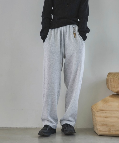 feepur(フェピュール)の「裏起毛カーブスウェットパンツ(スウェットパンツ・レディース・ブラック/ブラウン/杢グレー/オートミール・SMALL/MEDIUM)」の22枚目の写真