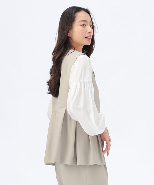BEAMS HEART(ビームスハート)の「【セレモニー・ハレの日】キーネック タック ベスト(セットアップ対応)(ベスト・レディース・ブラウン系その他2/グレー/ブラック・FREE)」の17枚目の写真