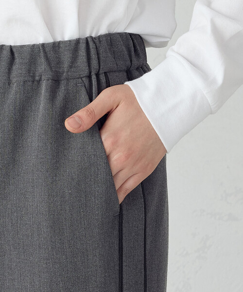COMME CA ISM(コムサイズム)の「サイドライン ストレートパンツ(その他パンツ・レディース・グレー/ブラウン・MEDIUM/LARGE)」の22枚目の写真