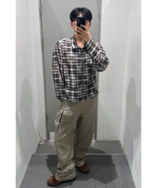 INSILENCE(インサイロンス)の「マルチポケットピンタックパンツ TAN GREY(その他パンツ・レディース・その他・LARGE/MEDIUM)」の6枚目の写真