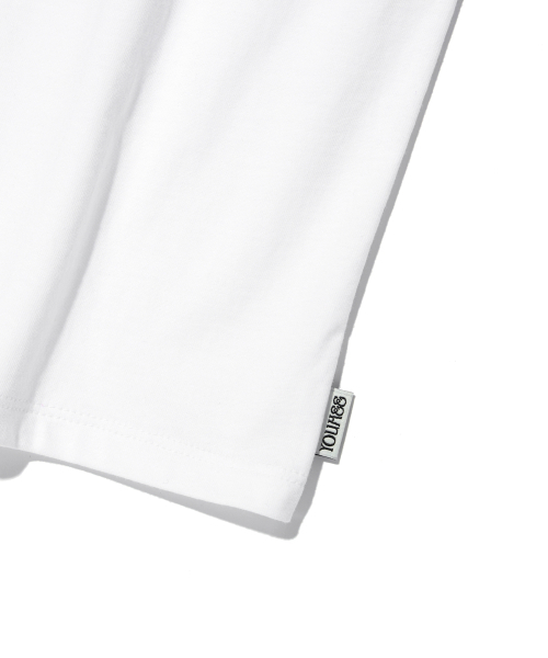 YOUHEE（ユヒ）の「OFF-SHOULDER T-SHIRTS WHITE（Tシャツ/カットソー・レディース・その他・FREE）」の4枚目の写真