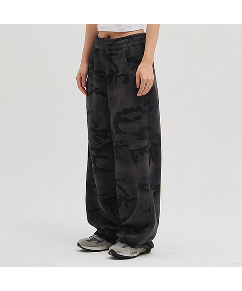 XERO(ゼロ)の「サイドライン切り替えカモスウェットパンツ(スウェットパンツ・レディース・カーキ/Beige/チャコール・MEDIUM/LARGE)」の2枚目の写真