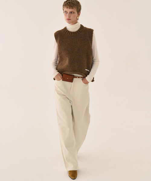 GRIDAJ(クリダジェイ)の「ミニマルストレートコットンパンツ_アイボリー(その他パンツ・レディース・アイボリー・SMALL/MEDIUM)」の3枚目の写真