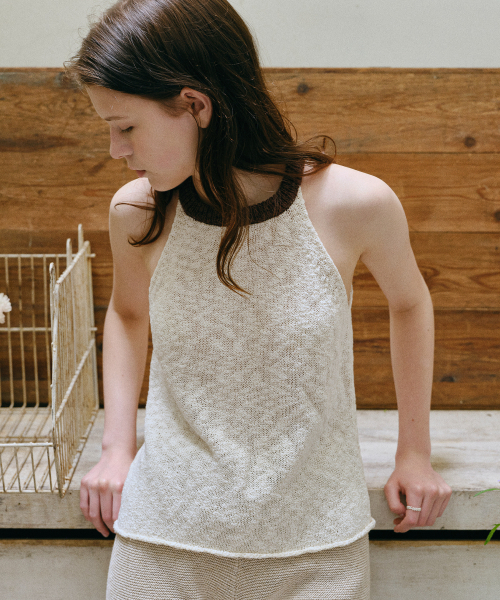ANDNEEDS(アンドニーズ)の「Fetta halter sleeveless (ivory)(Tシャツ/カットソー・レディース・その他・FREE)」の3枚目の写真
