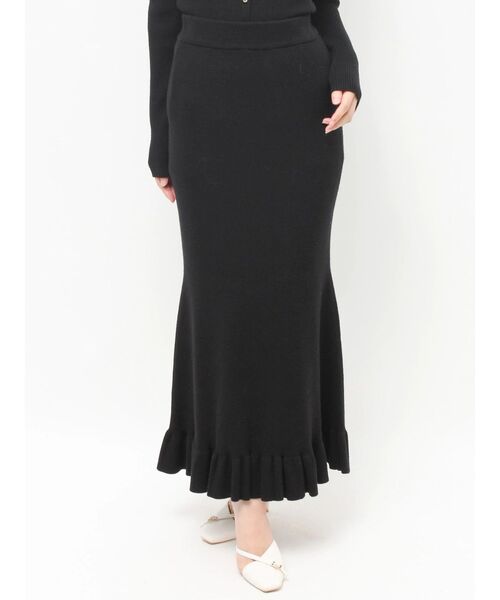 RESEXXY（リゼクシー）の「ヘムフリルマーメイドニットスカート【セットアップ着用可能】（スカート・レディース・アイボリー/ブラック・FREE）」の4枚目の写真