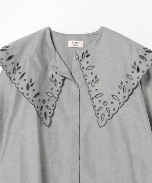 BEAMS HEART(ビームスハート)の「刺繍 ビッグカラー シャツ(シャツ/ブラウス・レディース・ブラック/サックスブルー/オフホワイト・FREE)」の11枚目の写真