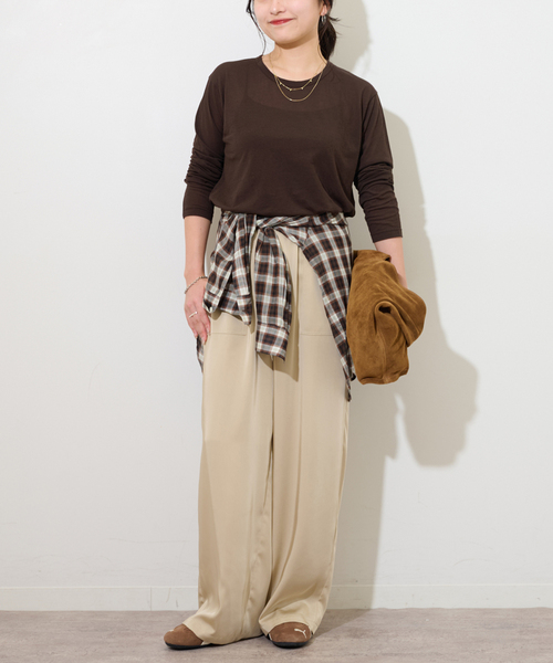 JOURNAL STANDARD relume(ジャーナルスタンダード レリューム)の「《追加5》シアークルーネックロングTシャツ(Tシャツ/カットソー・レディース・ブラック/レッド/ブラウン/ホワイト・FREE)」の15枚目の写真