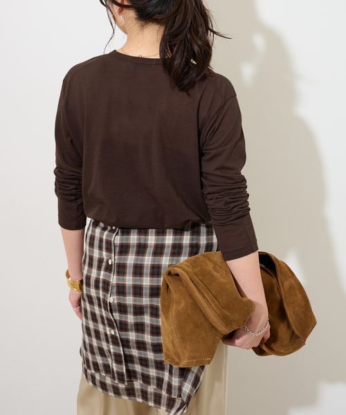 JOURNAL STANDARD relume(ジャーナルスタンダード レリューム)の「《追加5》シアークルーネックロングTシャツ(Tシャツ/カットソー・レディース・ブラック/レッド/ブラウン/ホワイト・FREE)」の20枚目の写真