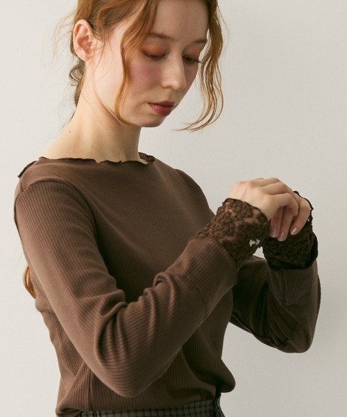 Crisp（クリスプ）の「フラワーレースカフメロウTシャツ（Tシャツ/カットソー・レディース・アイボリー/ブラウン/レッド・FREE）」の5枚目の写真