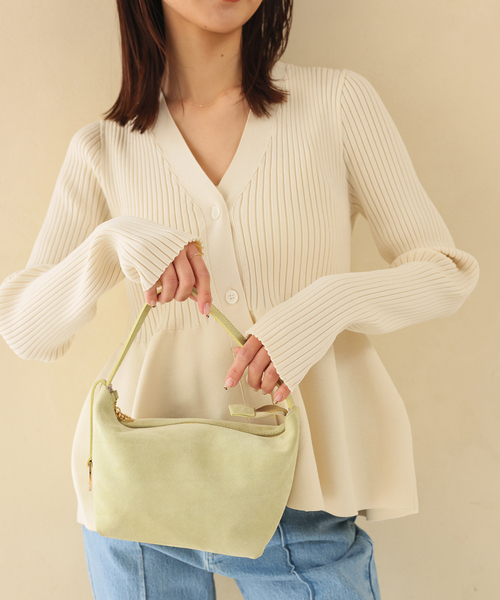 SLOBE IENA（スローブイエナ）の「Vネックペプラムカーディガン（カーディガン/ボレロ・レディース・ブラック/アイボリー/グリーン・FREE）」の2枚目の写真