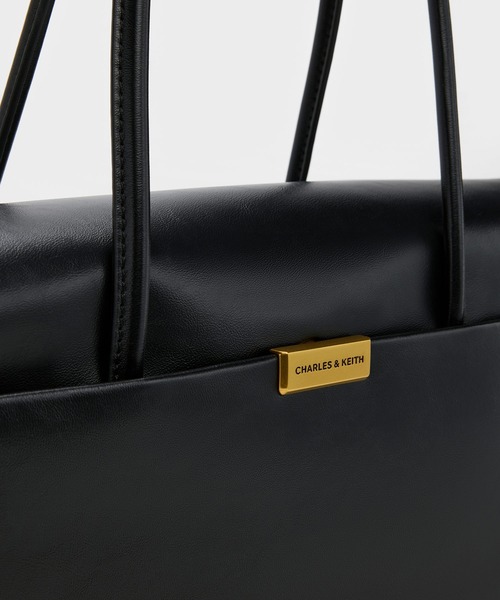 CHARLES & KEITH(チャールズ & キース)の「Kerry ケリー ターンロック ダブルハンドルトラペーズトートバッグ(トートバッグ・レディース・ダークブラウン系3/ブラック・L)」の10枚目の写真