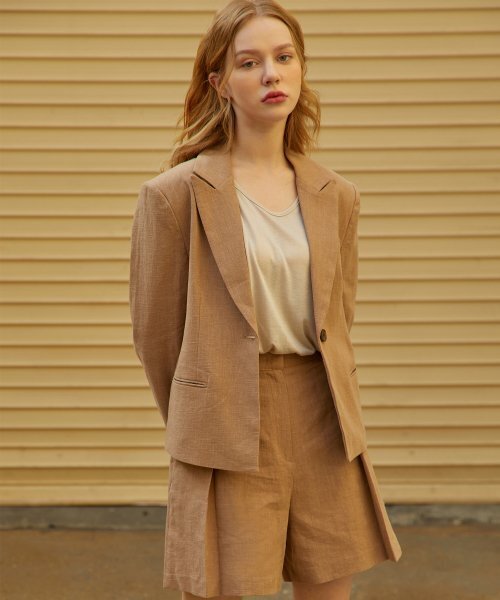 320SHOWROOM(320ショールーム)の「1Button Linen Short Jacket Dark-Beige(テーラードジャケット・レディース・その他・FREE)」の1枚目の写真
