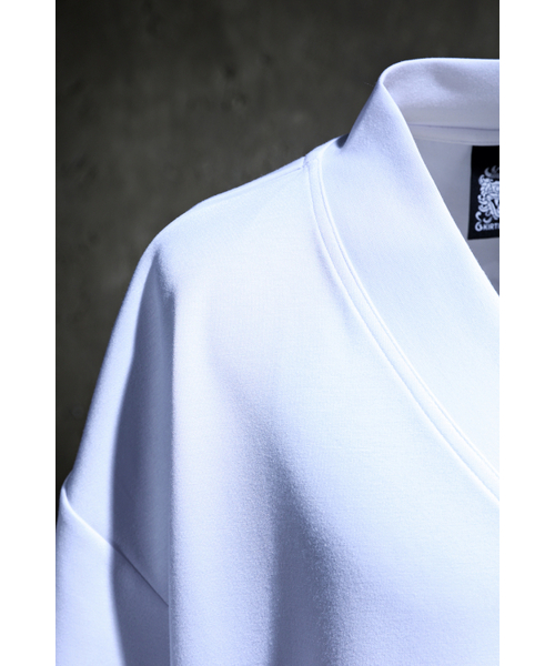 KIRTIMUKHA（キールティムカ）の「ロゴプリントVネック半袖Tシャツホワイト（Tシャツ/カットソー・メンズ・その他・FREE）」の3枚目の写真