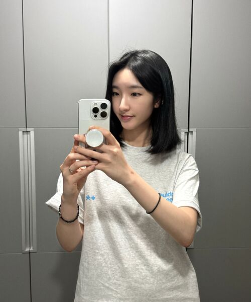 mydeepbluememories(マイディープブルーメモリーズ)の「Mm Symbol Logo T-Shirts (LIGHT GREY / SKY)(Tシャツ/カットソー・レディース・ライトグレー・SMALL/MEDIUM/LARGE)」の9枚目の写真