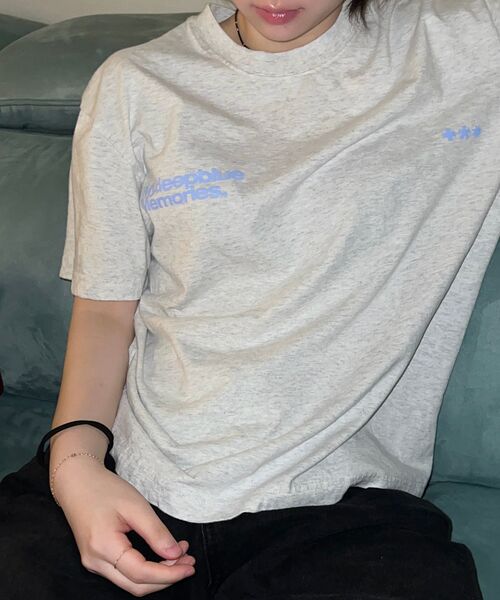 mydeepbluememories(マイディープブルーメモリーズ)の「Mm Symbol Logo T-Shirts (LIGHT GREY / SKY)(Tシャツ/カットソー・レディース・ライトグレー・SMALL/MEDIUM/LARGE)」の4枚目の写真