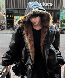 COSYHARU | ファートリミングフードダークブラックレザージャンパー(ブルゾン)