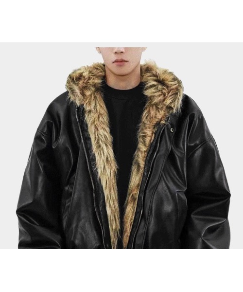 COSYHARU（コシハル）の「ファートリミングフードダークブラックレザージャンパー（ブルゾン・メンズ・ブラック・LARGE/MEDIUM）」の14枚目の写真