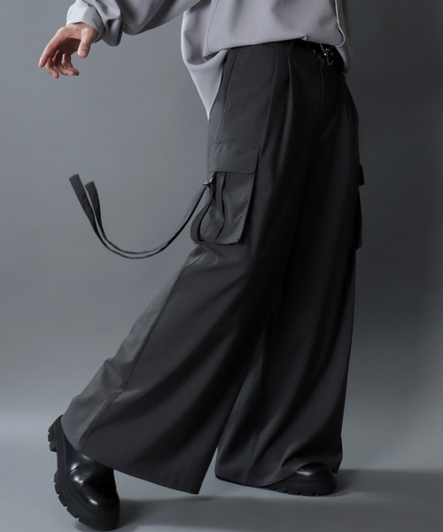 SITRY（シトリー）の「2Tuck Drape Wide Cargo Pants/2タックドレープ ワイドカーゴパンツ セットアップ対応（カーゴパンツ・メンズ・チャコール/ブラック・LL/L/M）」の7枚目の写真