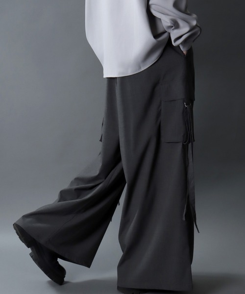 SITRY（シトリー）の「2Tuck Drape Wide Cargo Pants/2タックドレープ ワイドカーゴパンツ セットアップ対応（カーゴパンツ・メンズ・チャコール/ブラック・LL/L/M）」の8枚目の写真