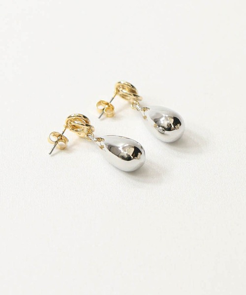 Gready Brilliant（グレディブリリアン）の「ドロップコンビピアス（ピアス（両耳用）・レディース・シルバー×ゴールド・FREE）」の3枚目の写真