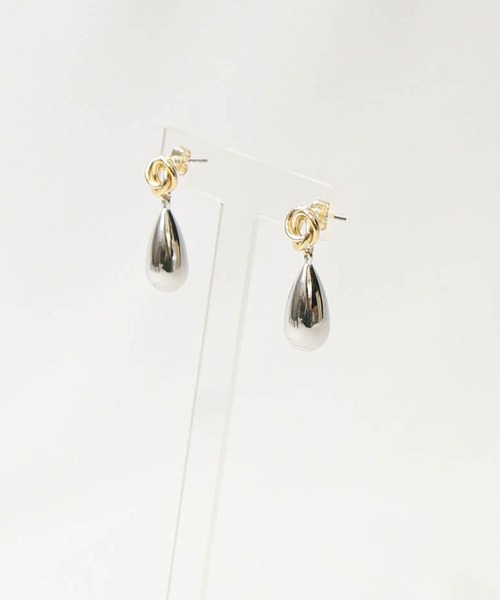 Gready Brilliant（グレディブリリアン）の「ドロップコンビピアス（ピアス（両耳用）・レディース・シルバー×ゴールド・FREE）」の4枚目の写真