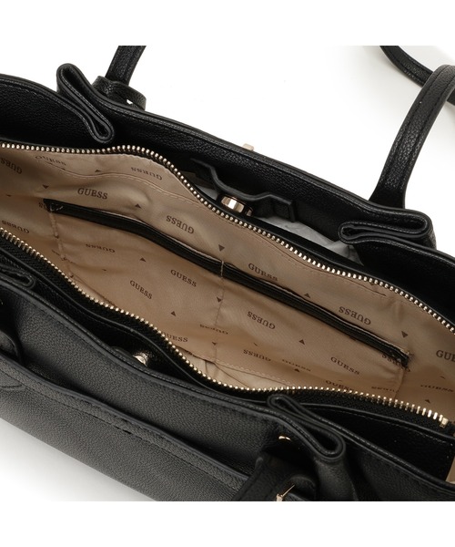 Guess（ゲス）の「YESBA Girlfriend Shoulder Satchel トートバッグ  （トートバッグ・レディース・ブラック/ベージュ・ONE SIZE）」の12枚目の写真