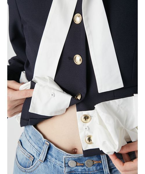 LILY BROWN(リリーブラウン)の「【限定カラー】3wayバブルヘムボウタイジャケット(ノーカラージャケット・レディース・グレー/ベージュ/ネイビー/ドット・F)」の5枚目の写真