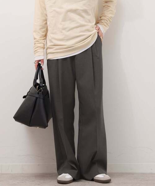 JOURNAL STANDARD relume（ジャーナルスタンダード　レリューム）の「《WEB限定追加》マットウースフレアタックパンツ（スラックス・レディース・ブラック/チャコールグレー/ネイビー/グレー・36/38）」の2枚目の写真