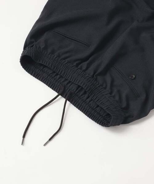 JOURNAL STANDARD relume（ジャーナルスタンダード　レリューム）の「《WEB限定追加》マットウースフレアタックパンツ（スラックス・レディース・ブラック/チャコールグレー/ネイビー/グレー・36/38）」の19枚目の写真