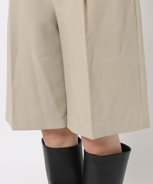 mysty woman（ミスティウーマン）の「センタープレスハーフパンツ　643316（その他パンツ・レディース・ブラック/ライトベージュ・FREE）」の3枚目の写真