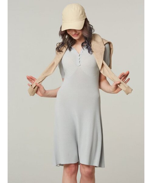 AYIHOLIC CASHMERE(アイホリックカシミア)の「パールポイントカラーのポロニットドレス(ワンピース・レディース・その他・S/M)」の1枚目の写真