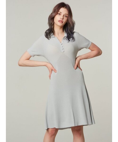 AYIHOLIC CASHMERE(アイホリックカシミア)の「パールポイントカラーのポロニットドレス(ワンピース・レディース・その他・S/M)」の3枚目の写真