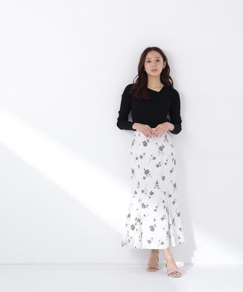 NATURAL BEAUTY BASIC（ナチュラルビューティーベーシック）の「◇ショルダータックアシメネックニット（ニット/セーター・レディース・ブラック/オフホワイト/ブルー/オレンジ・FREE）」の12枚目の写真